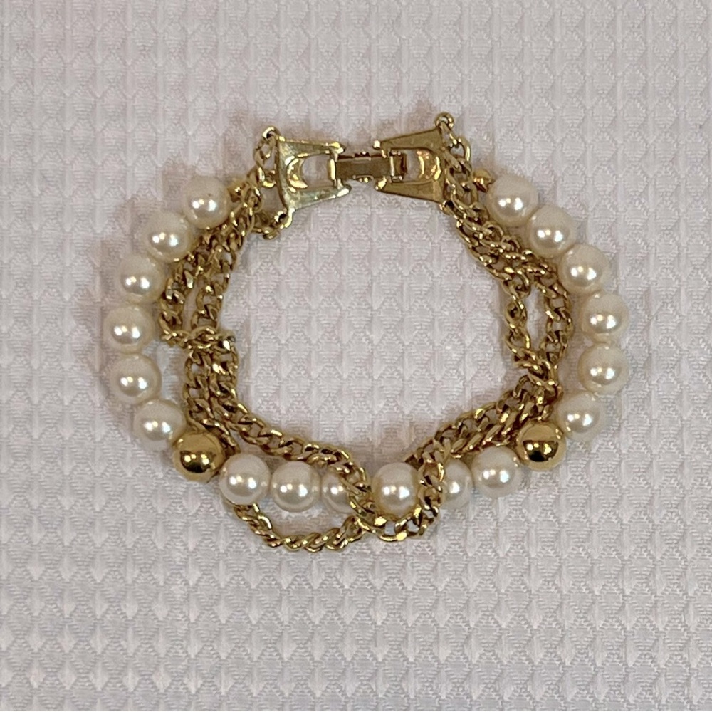 Faux Gold & Pearl Bracelet